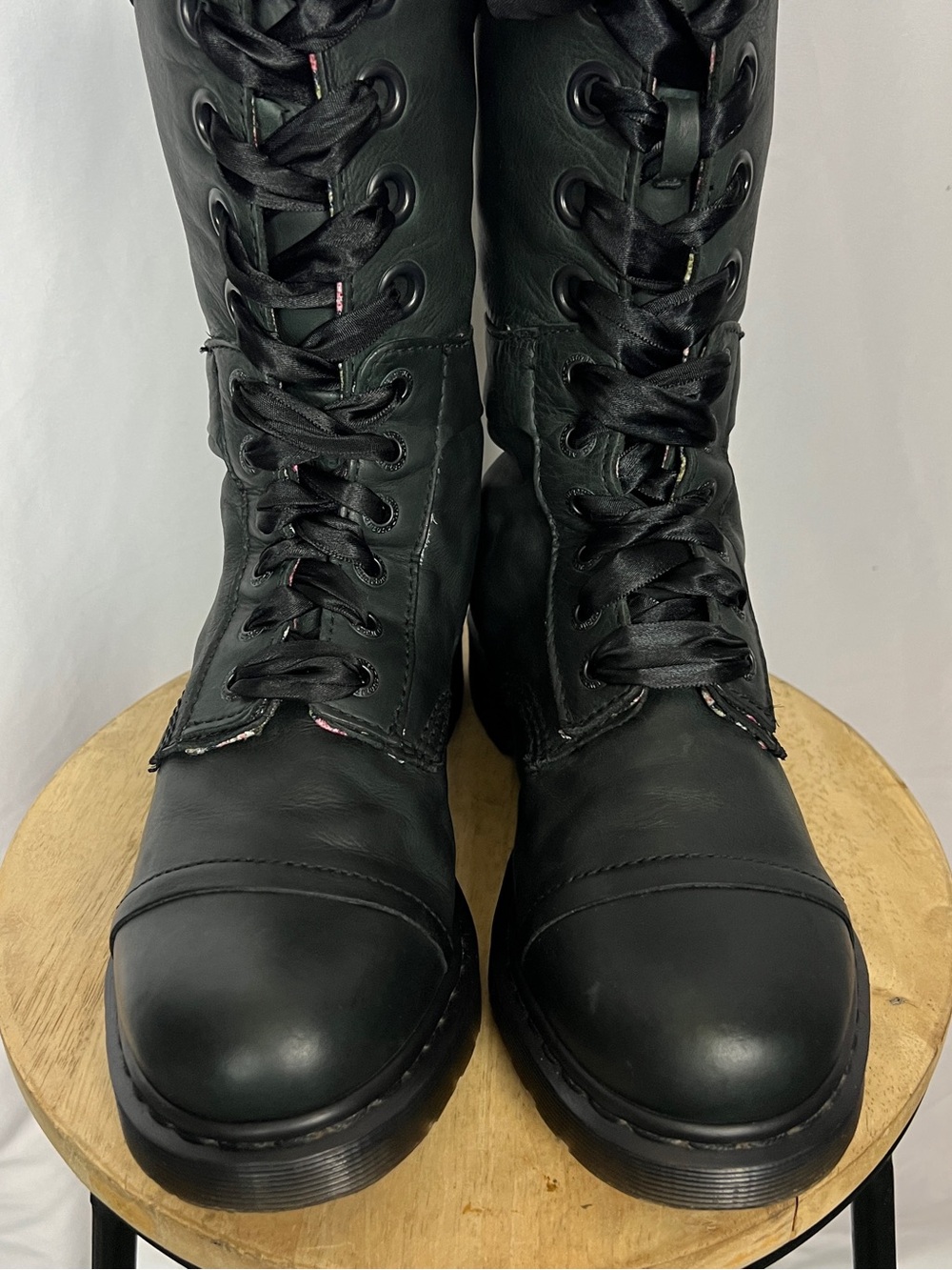 RARE Dr. Martens Triumph 1914 Dark Green Floral Fold Over Boots - Picture 6 of 9